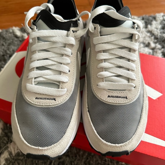Nike Waffle One women’s size 6 - Picture 2 of 6